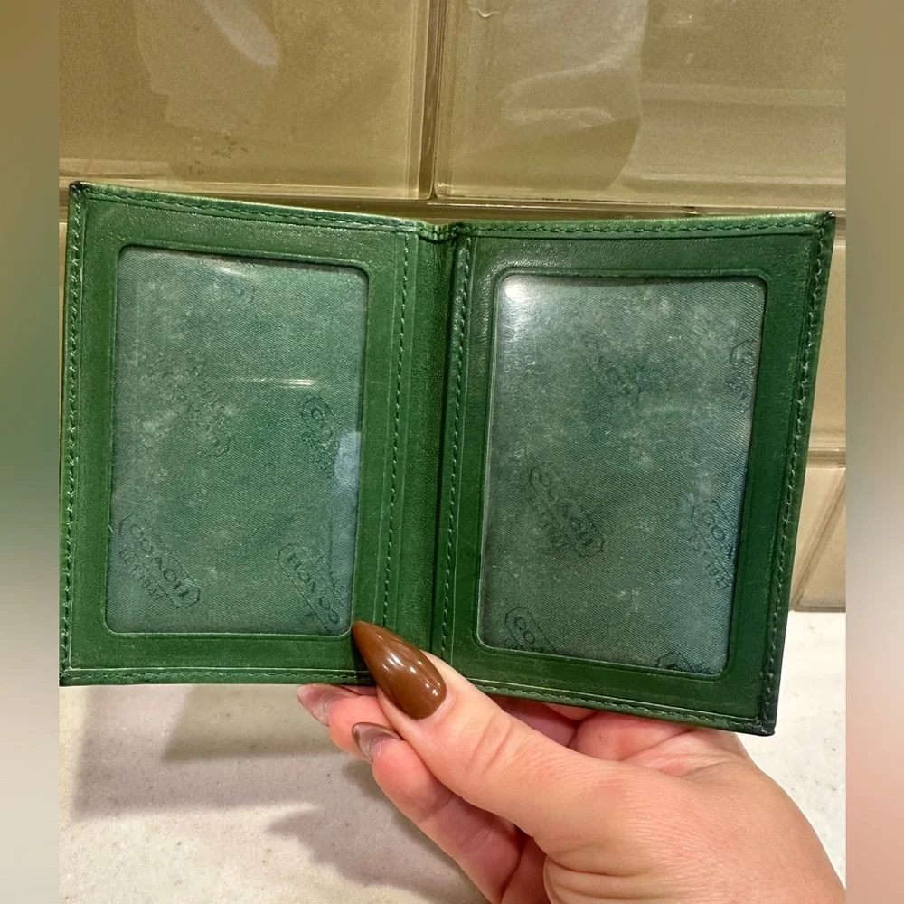 Vintage Coach Green Leather Wallet - Picture 4 of 4